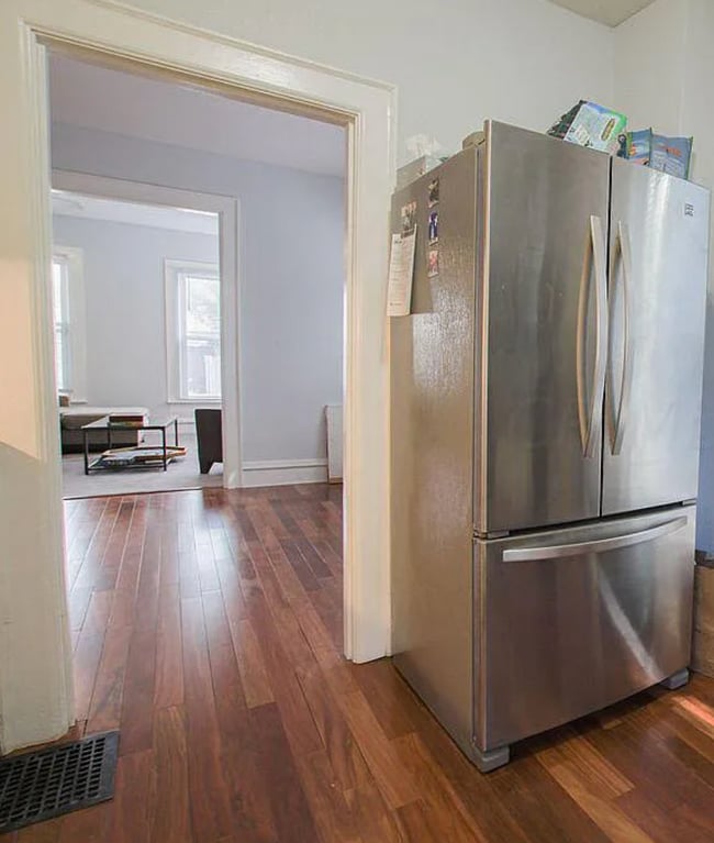 Photo - 57 E Moler St