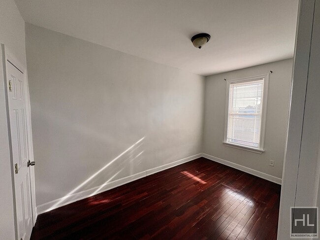 Photo - LOGAN AVENUE, BRONX Unit 2