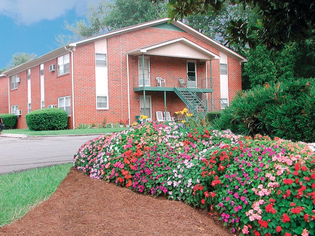 Photo - Poplar Village