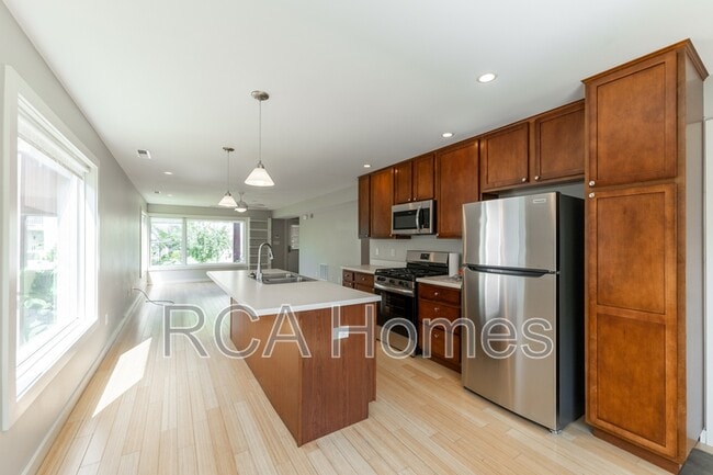 Photo - 2013 Bellefontaine St