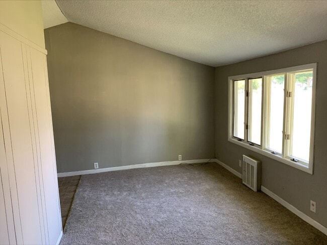 Livingroom 1 - 3406 S Overman Ave