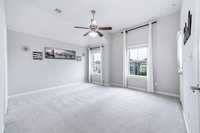 Photo - 2022 Groveland Glen Dr