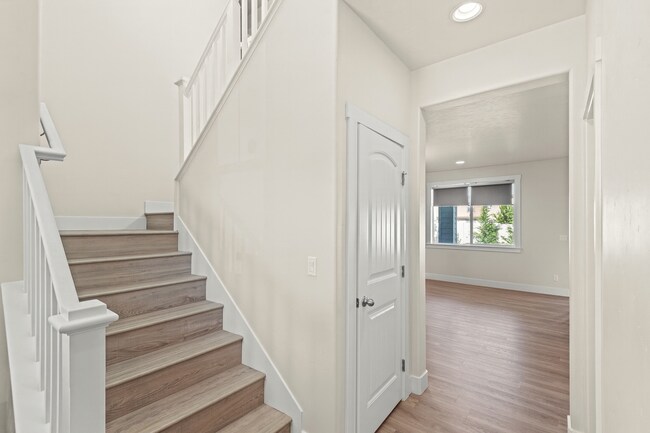 Photo - 4923 N Glenrock Ave