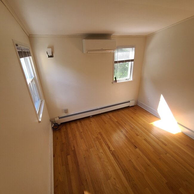 Building Photo - 76 Glen Ridge Ave Unit #b