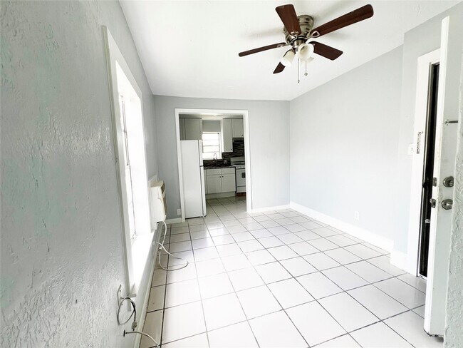 Photo - 103 Cosmos St Unit 4