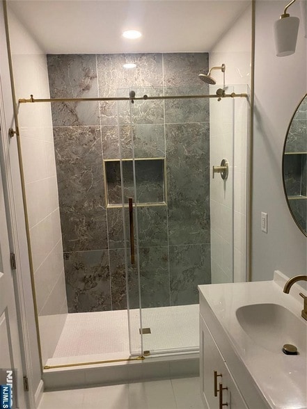 Photo - 733 Anderson Ave Unidad 3