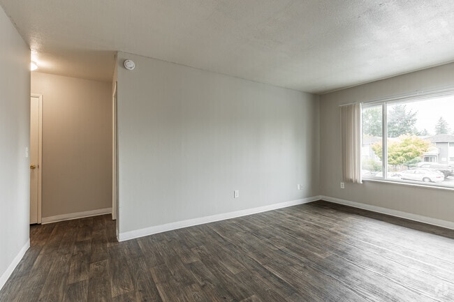 1BR, 1BA - 624SF - Living Room