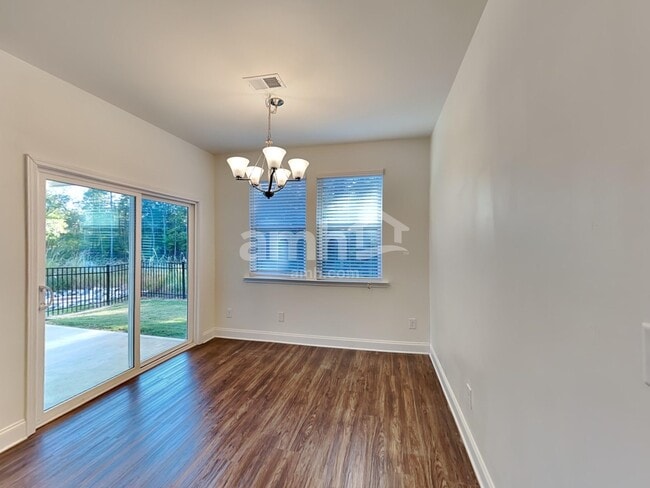 Photo - 225 Rivulet Dr