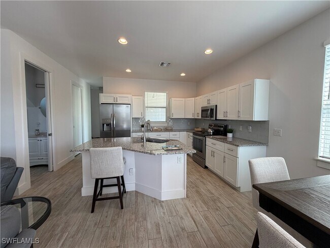 Photo - 1727 Danford St