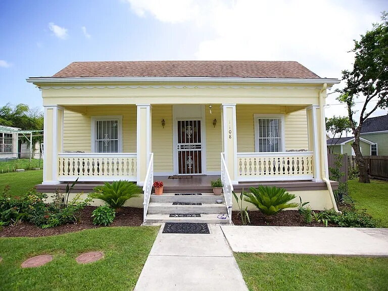 2 BEDROOM BUNGALOW IN DIGNOWITY - 2 BEDROOM BUNGALOW IN DIGNOWITY