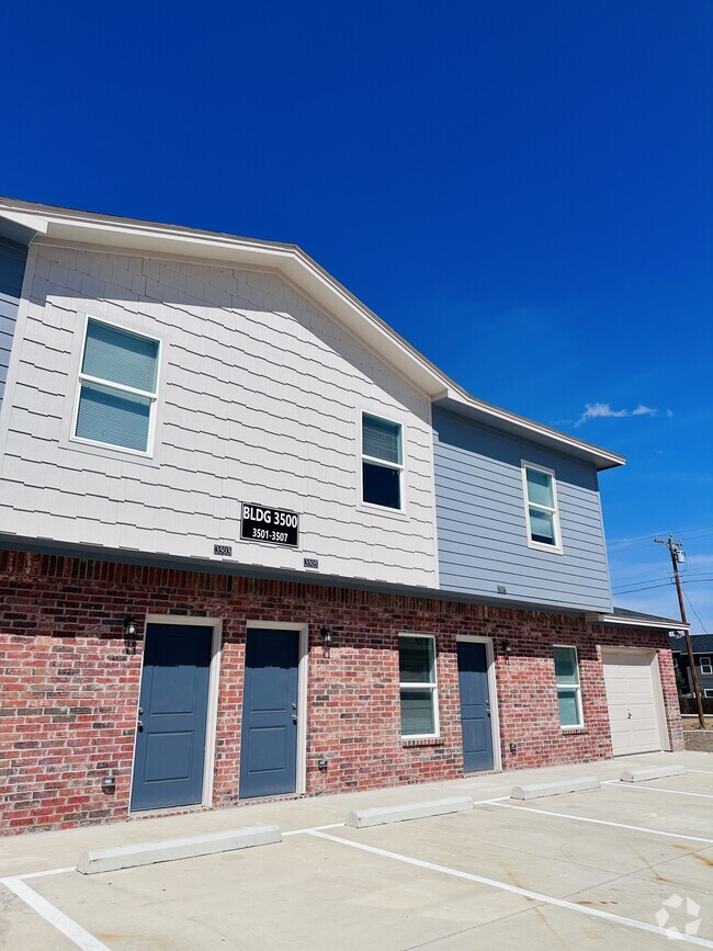 Building Photo - Indian Creek Community Rental