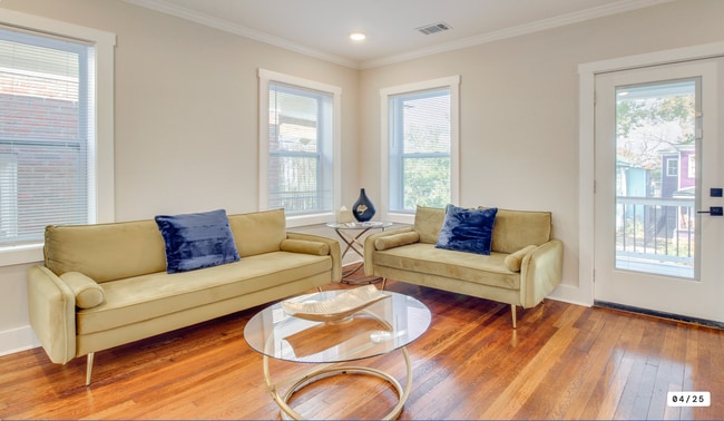 Photo - 905 E Park Ave