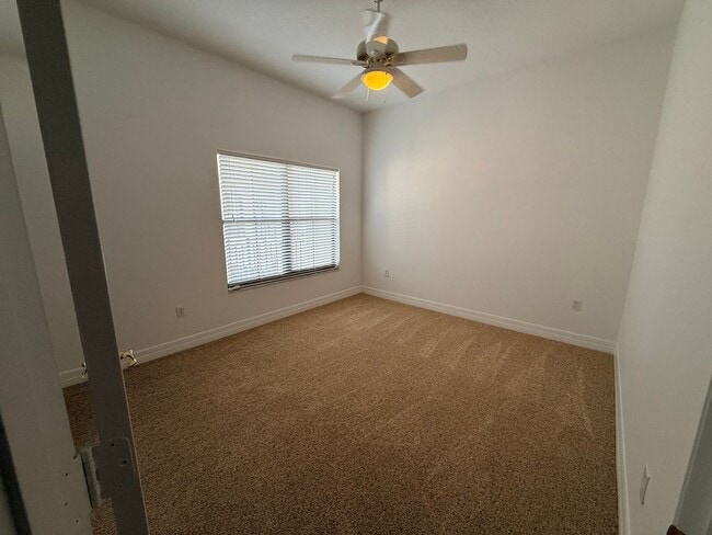 Photo - 707 Westpark Way