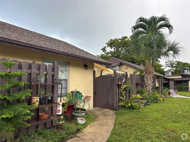 Building Photo - 124 Fox Rd Rental