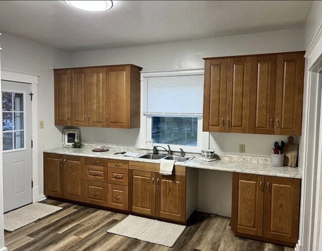 Photo - 812 Logan St