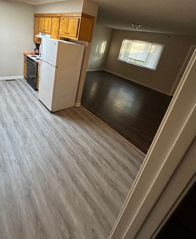 Building Photo - 503 S Patterson St Unit 2