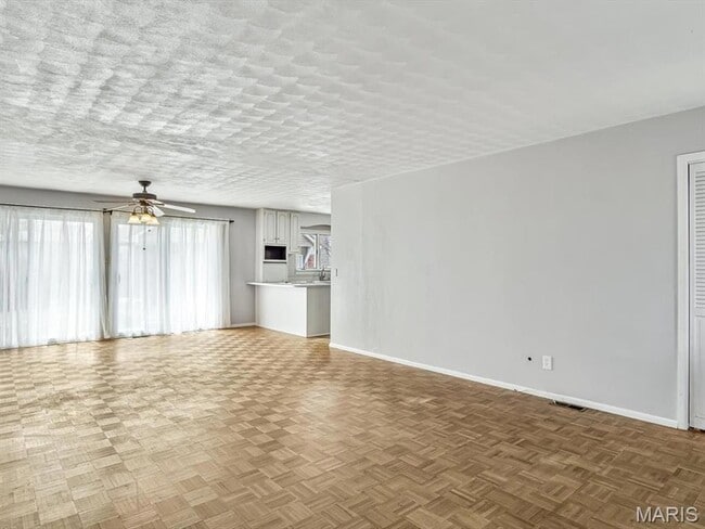 Photo - 33 Vanderbilt Pl
