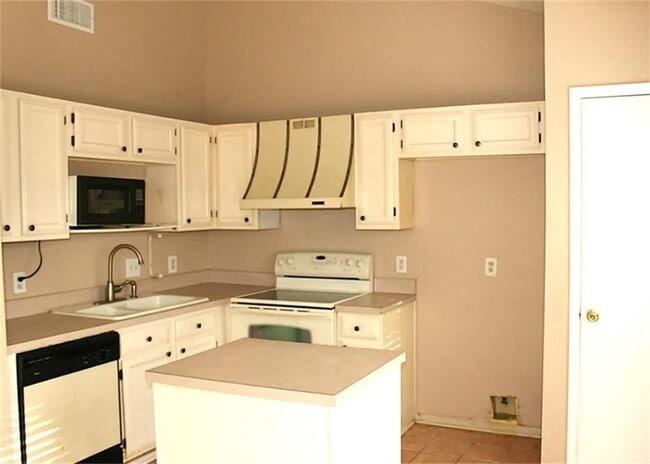 Photo - 2403 Chimneystone Cir