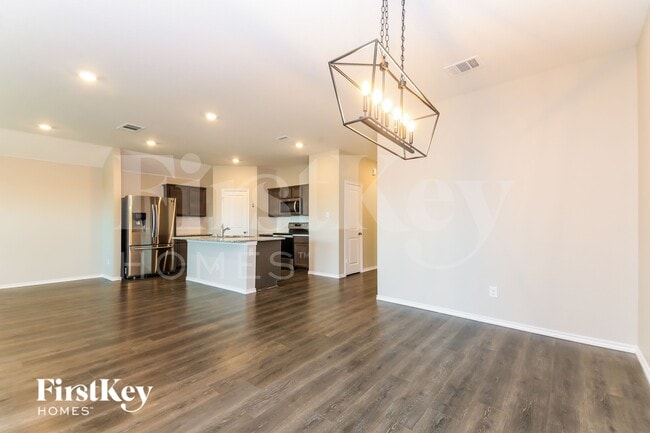 Photo - 406 Knapsack Ln