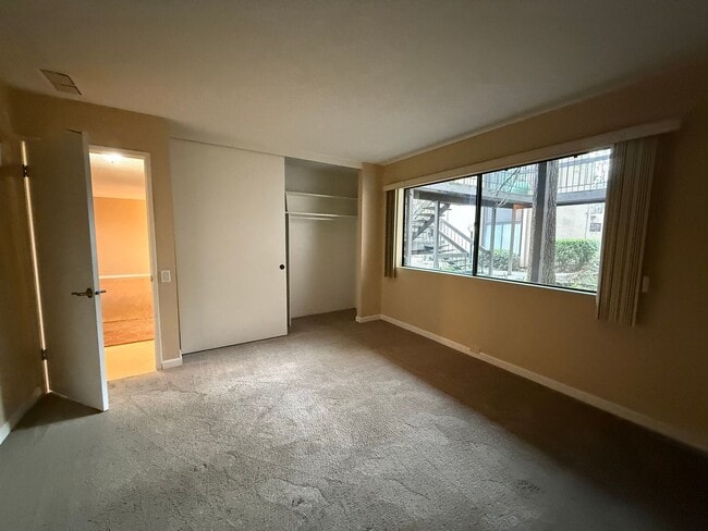 Photo - 2 Bed| 2 Bath | 967 SF | Single Story |