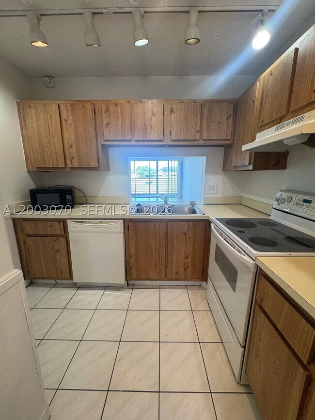 Photo - 7410 Woodmont Terrace Unit 204