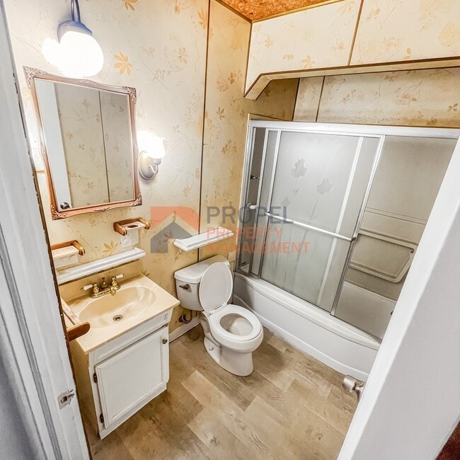 Photo - 27645 Avondale St