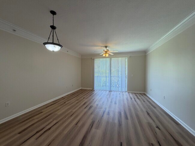 Photo - 2052 Alta Meadows Ln