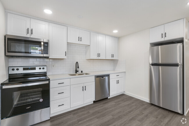 Building Photo - 549 Index Plz NE Unit A Rental