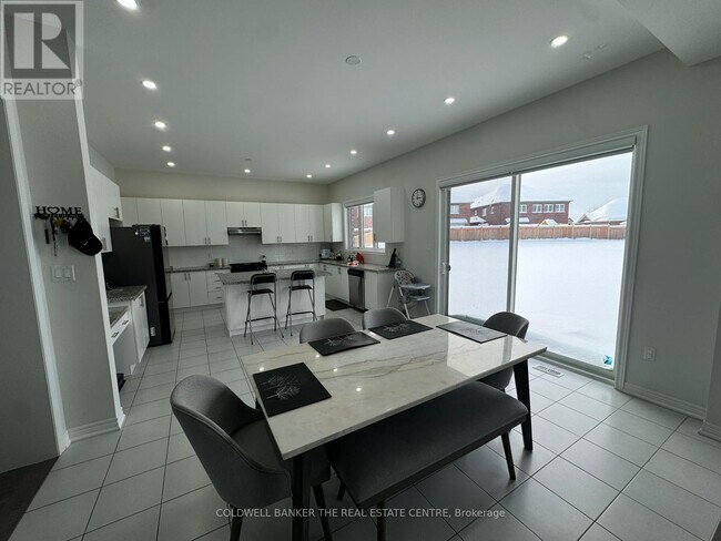 Photo - 1809 Emberton Way