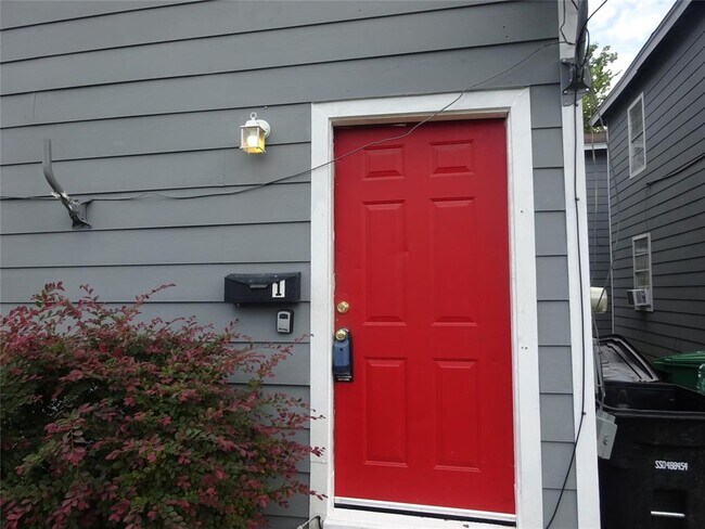 Photo - 3102 Brackenridge St Unidad 1