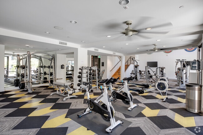 Gimnasio - Arts District Apartments