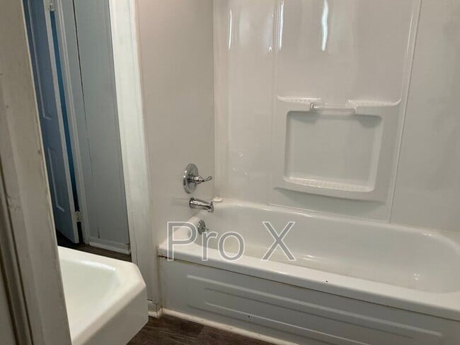 Photo - 1007 E Madison St Unidad 1007 E Madison 1/2 Apt B