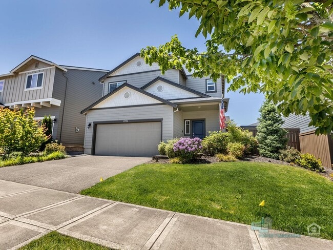 Photo - Spacious 4 Bedroom Home with Solar Power Near Cooper Mountain Nature Park
