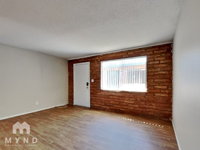 Photo - 910 S Dorsey Ln Unit 23