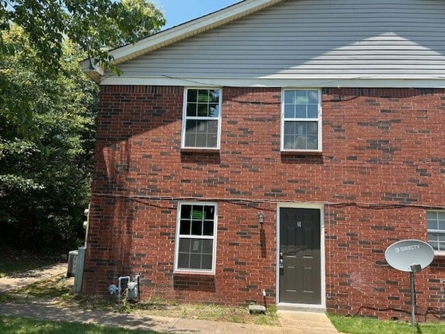 Building Photo - 8061 Martha Ann Ln Unit D - 8061 Martha Ann Lane