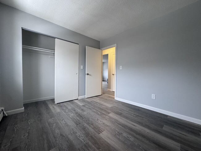 Silver Lake Apartments