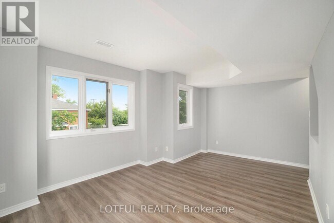 Photo - 725 Alesther St Unité B