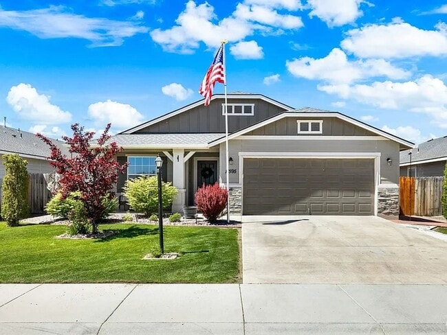 Building Photo - Beautiful 3 bed 2 bath home with flex room in Nampa just off Ustic and Middleton