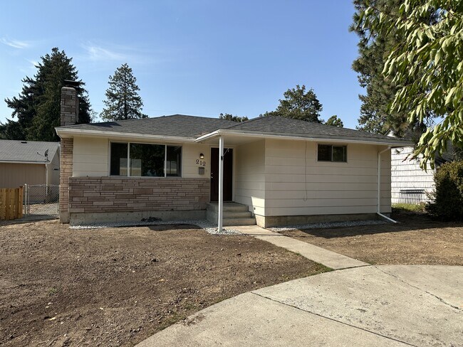 Photo - 212 N 4th St