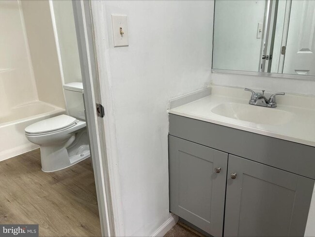 Photo - 132 Matthew Ct