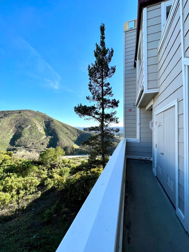 Photo - 685 Mountain View Dr