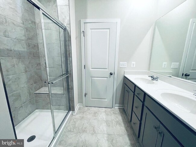 Photo - 130 Thornton Wy