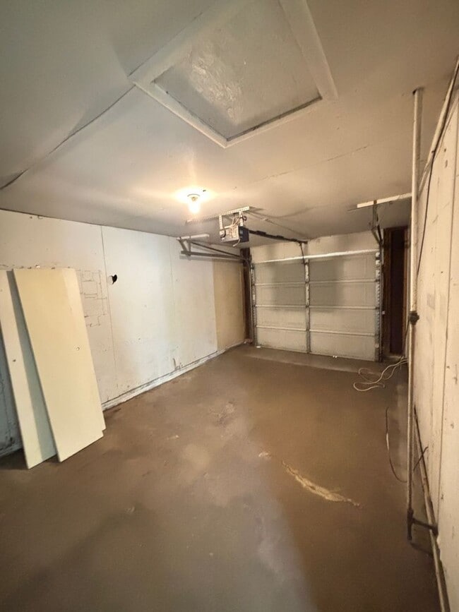 Photo - 402 S Dodson Dr