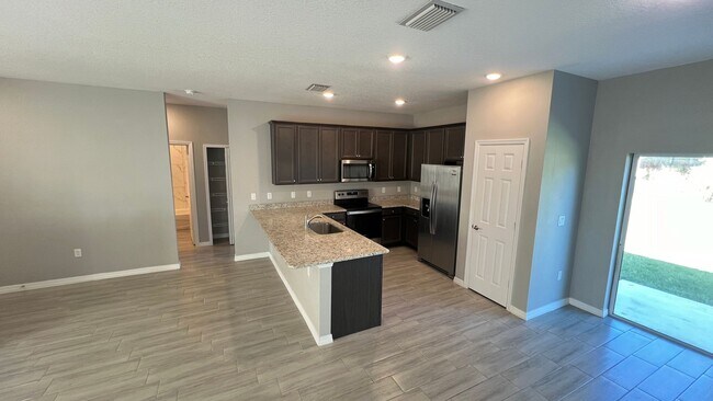 Photo - GORGEOUS Bedroom, 2 Bathroom Home in Palm Bay!!