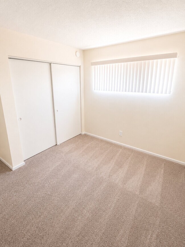 2521 N Bassler St Unit 3