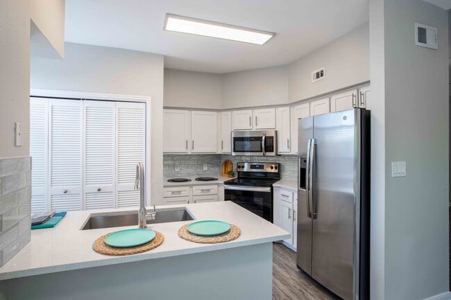 Photo - Park at Waterford Harbor