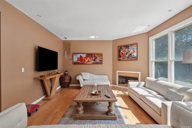 Photo - 1 Candace Dr