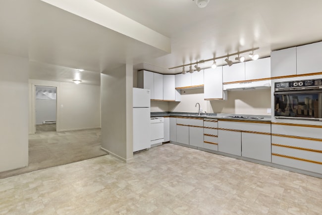Photo - 5515 15th Ave NE Unit 100