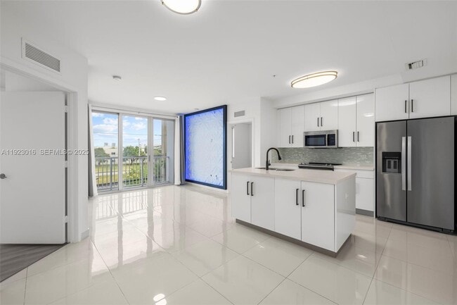 Photo - 2651 NE 212th Terrace Unit 305