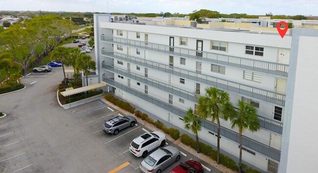 Building Photo - 6500 NW 2nd Ave Unit 515